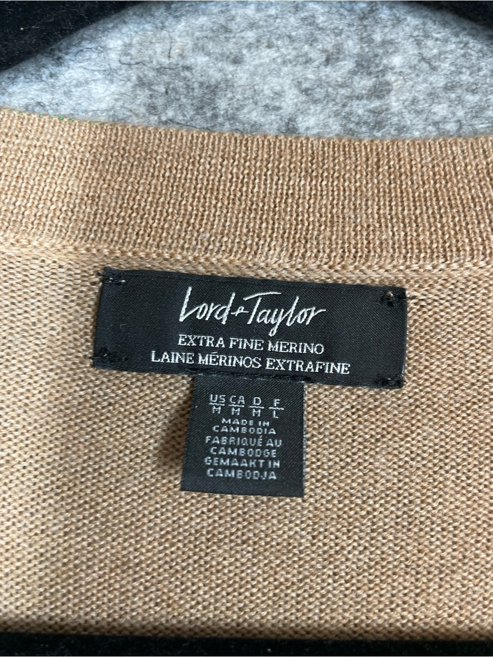 Lord & Taylor Merino Wool Sweater Beige V-Neck Size M Minimalist Classic - Picture 3 of 14